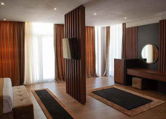 Hilal Palace - Halal * גולם