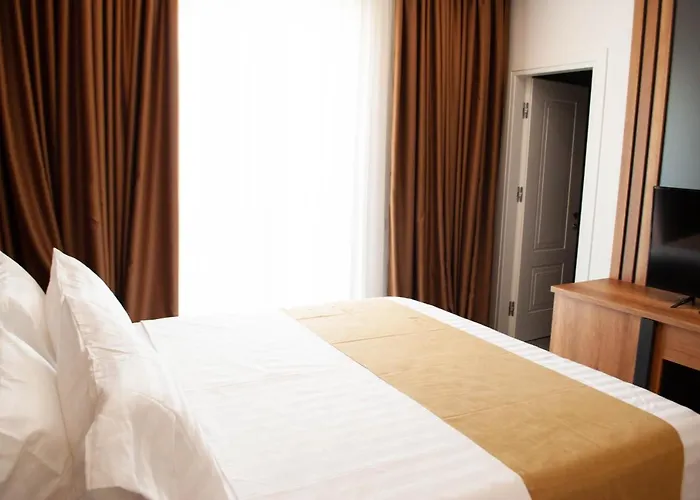 Hilal Palace - Halal * גולם