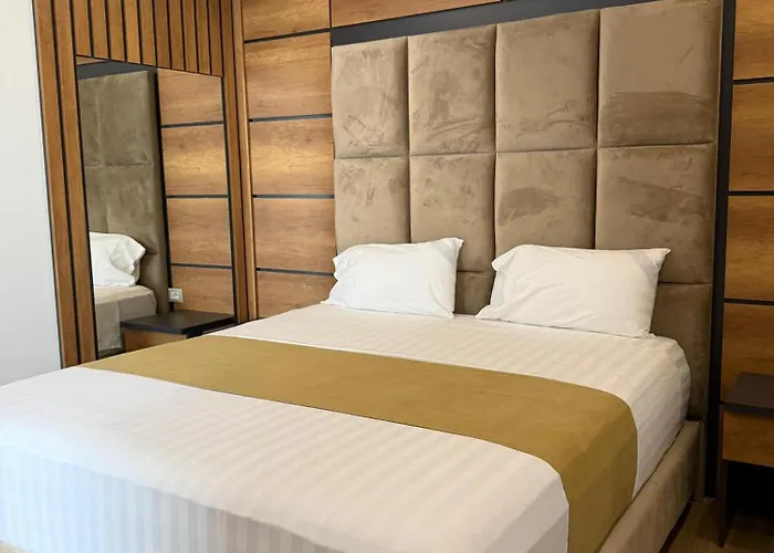 Hilal Palace - Halal