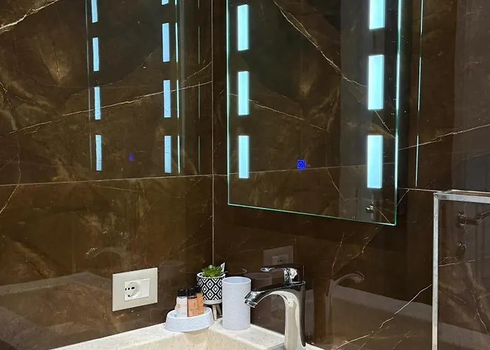 Hilal Palace - Halal Hotel