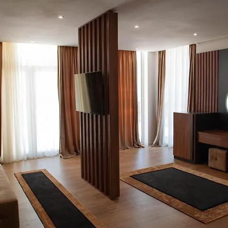 Hilal Palace - Halal * Golem