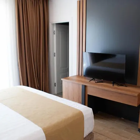 Hilal Palace - Halal