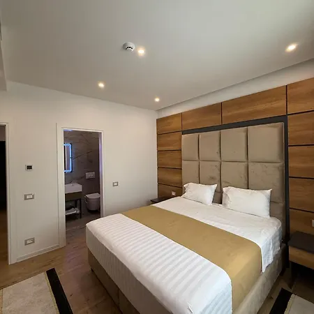 Hilal Palace - Halal * Golem