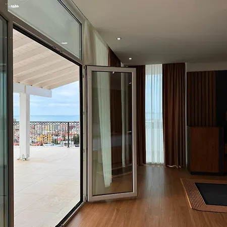 Hilal Palace - Halal * Golem