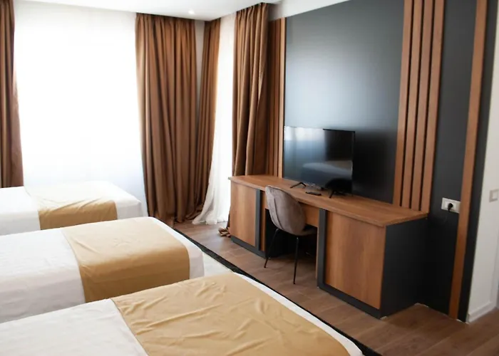 Hilal Palace - Halal Golem (Tirana)