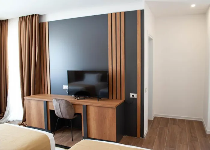 Hilal Palace - Halal Otel Golem (Tirana)