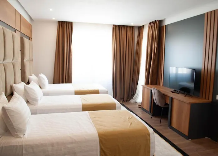 Hilal Palace - Halal Hotel Golem (Tirana)