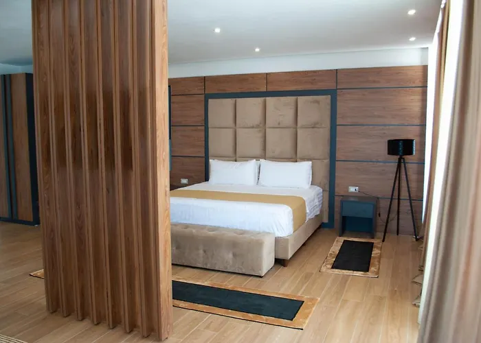 Hilal Palace - Halal