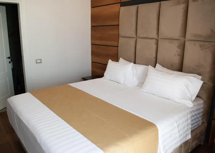 Hilal Palace - Halal