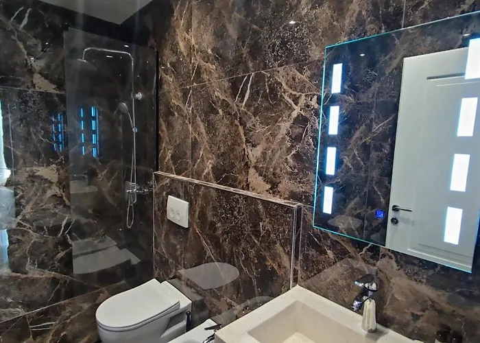 Hilal Palace - Halal Hotel Golem (Tirana)