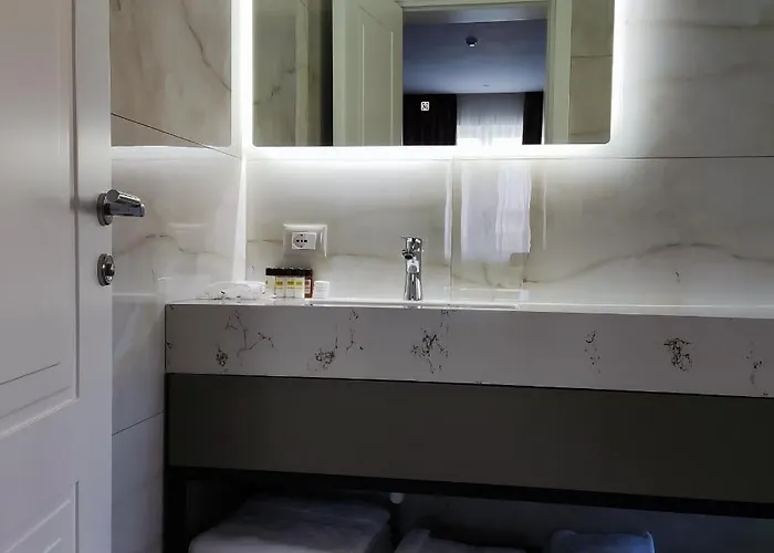 Hotel Hilal Palace - Halal Golem (Tirana)