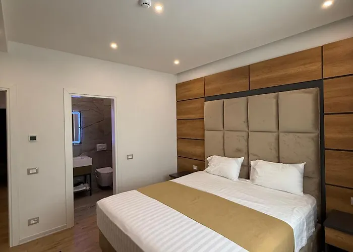 Hilal Palace - Halal * Golem (Tirana)