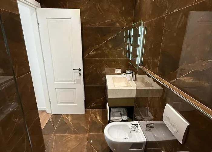 Hilal Palace - Halal Otel Golem (Tirana)